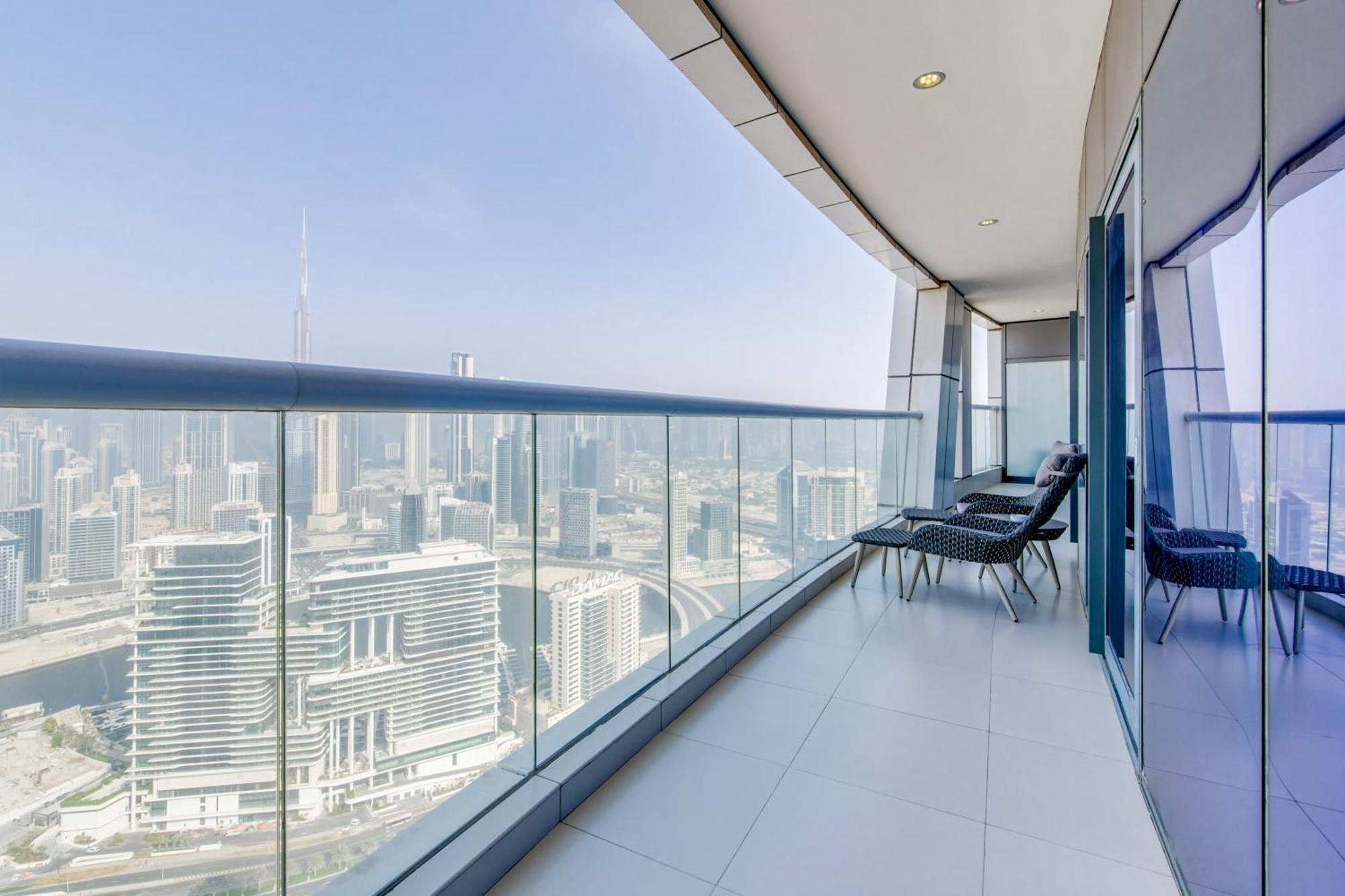 Globalstay Damac Towers By Paramount In Business Bay Дубай Екстер'єр фото